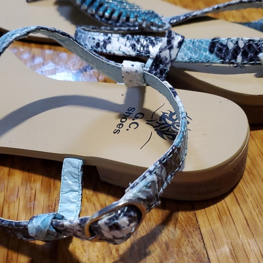 Sandals - Picture 5 of 8